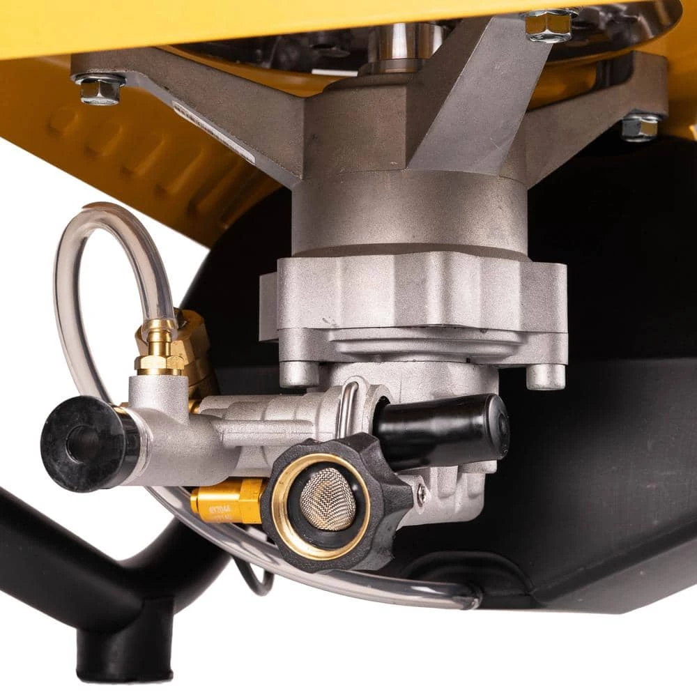 New π― DEWALT 3100 PSI at 2.3 GPM Honda Cold Water Professional Gas Pressure Washer 𧨠- Image 4