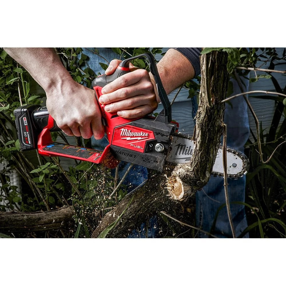 Best reviews of ⌛ Milwaukee M12 FUEL 12-Volt Lithium-Ion Brushless Cordless 6 in. HATCHET Chainsaw Kit w/4.0 Ah Battery, Charger & Replacement Chain ✔️ - Image 12